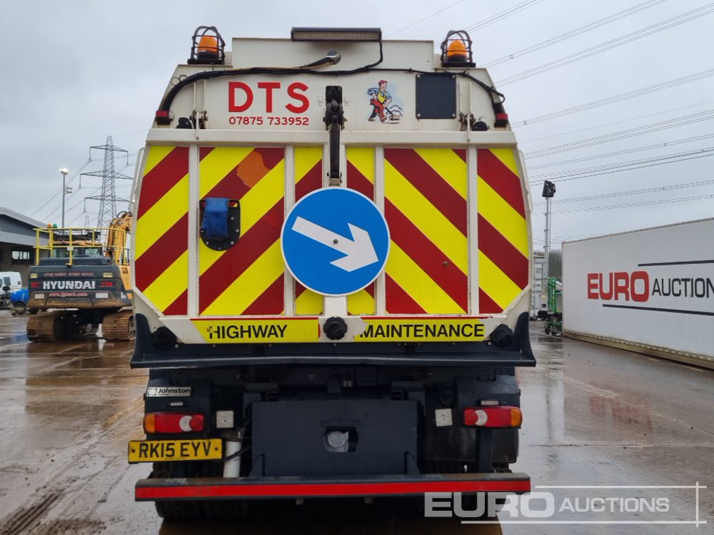 2015 DAF LF 220 - Balayeuse de voirie: photos 4 2015 DAF LF 220 - Balayeuse de voirie: photos 4