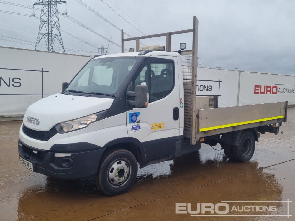 2015 Iveco Daily 35C13D - Utilitaire plateau: photos 1 2015 Iveco Daily 35C13D - Utilitaire plateau: photos 1