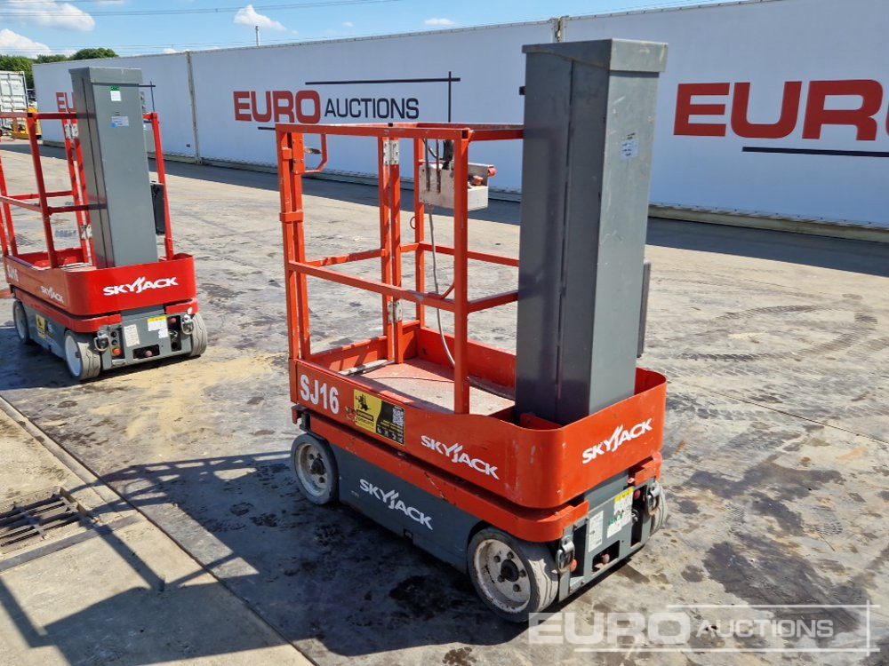 2015 SkyJack SJ16 - Nacelle: photos 3 2015 SkyJack SJ16 - Nacelle: photos 3