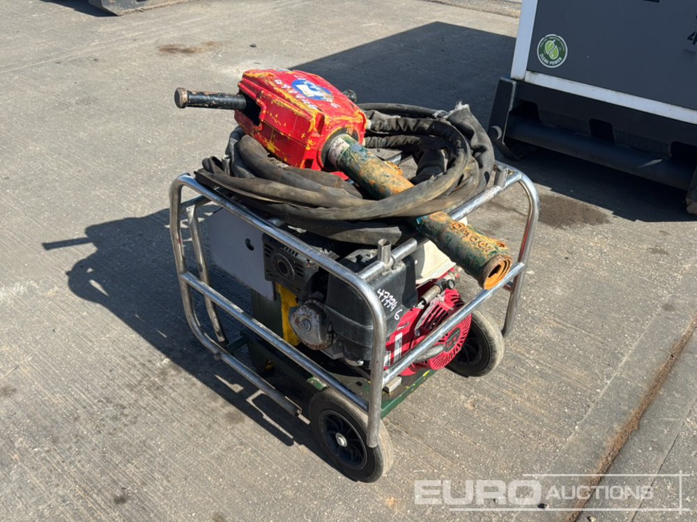 2016 Atlas Copco LR13-30 - Travaux routiers: photos 2 2016 Atlas Copco LR13-30 - Travaux routiers: photos 2