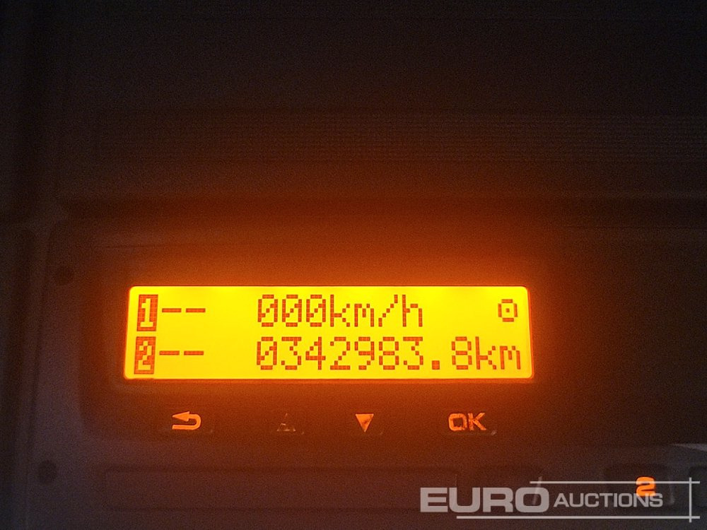 Camion plateau pour transport de équipements lourds 2016 DAF 210: photos 33