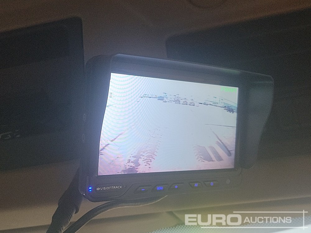 Camion plateau pour transport de équipements lourds 2016 DAF 210: photos 29