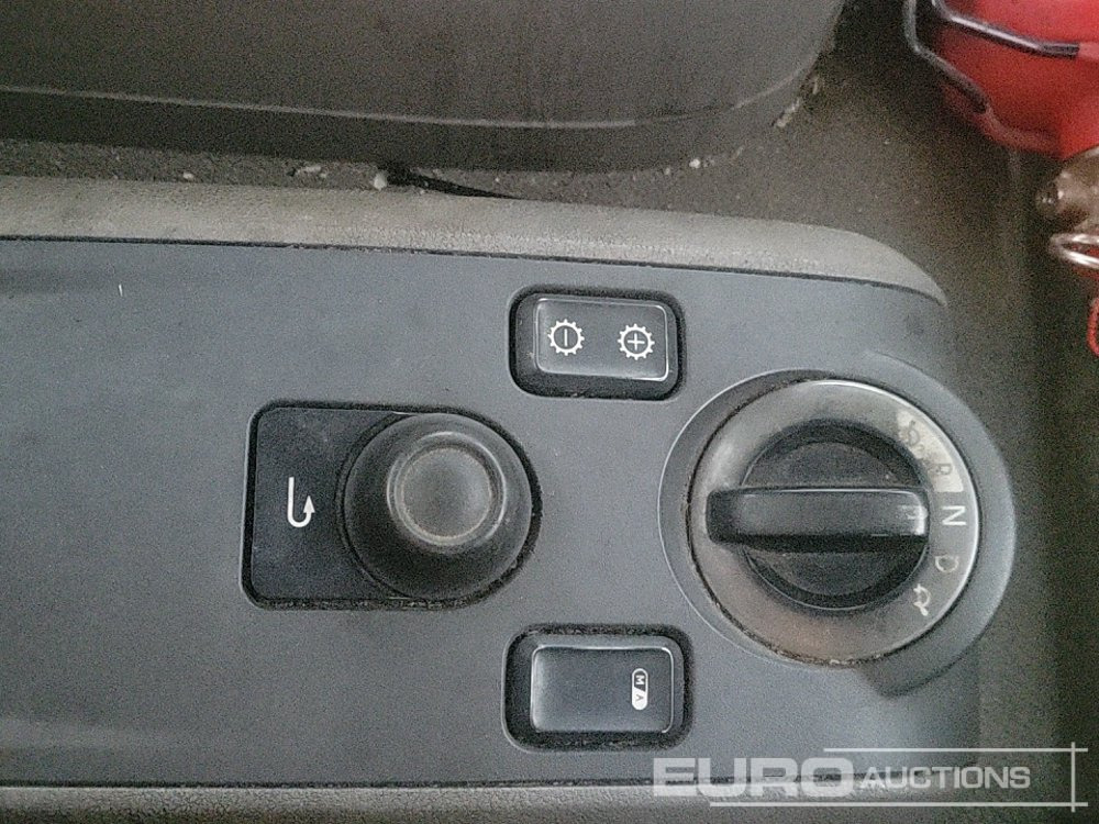 Camion plateau pour transport de équipements lourds 2016 DAF 210: photos 19