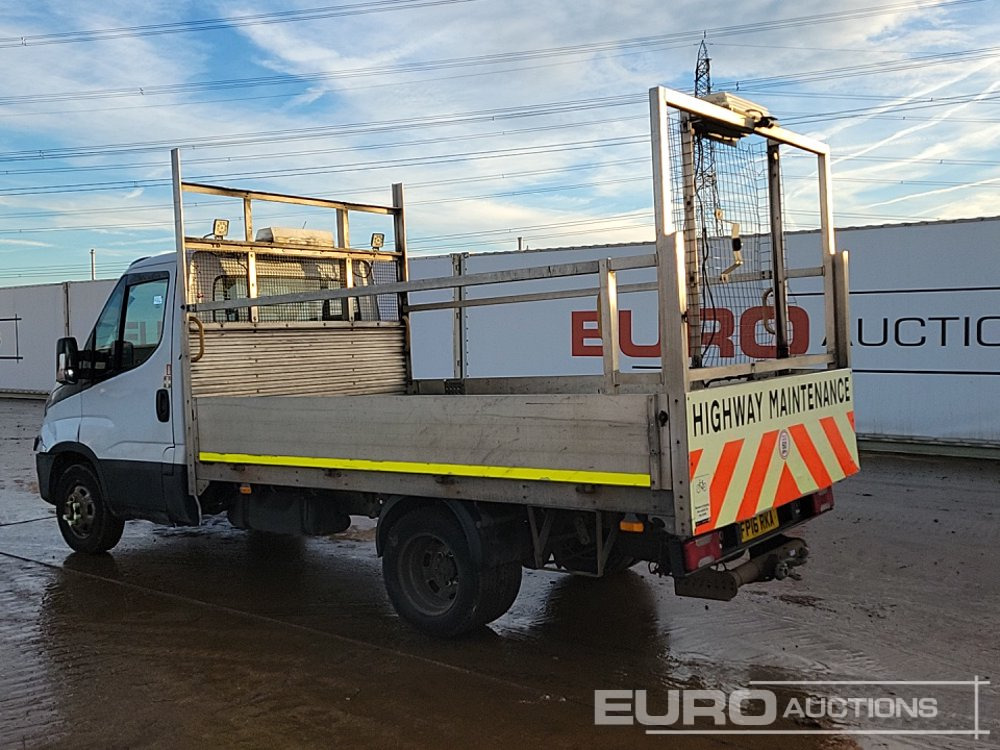 2016 Iveco Daily 35C13 - Utilitaire plateau: photos 3 2016 Iveco Daily 35C13 - Utilitaire plateau: photos 3