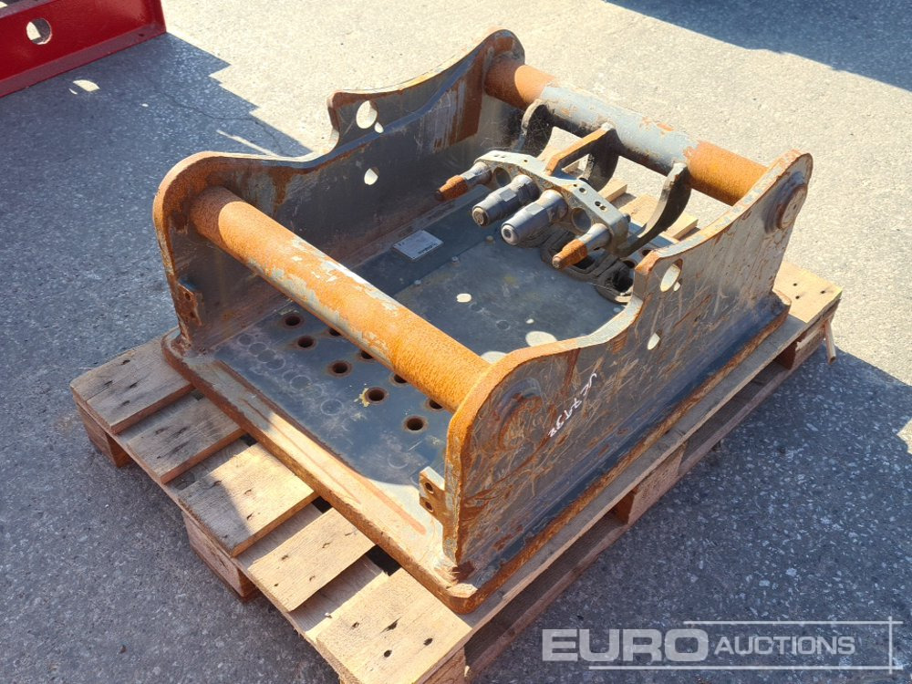 2016 Oilquick Head Stock 80mm Pin to suit 20 Ton Excavator - Marteau hydraulique: photos 1 2016 Oilquick Head Stock 80mm Pin to suit 20 Ton Excavator - Marteau hydraulique: photos 1