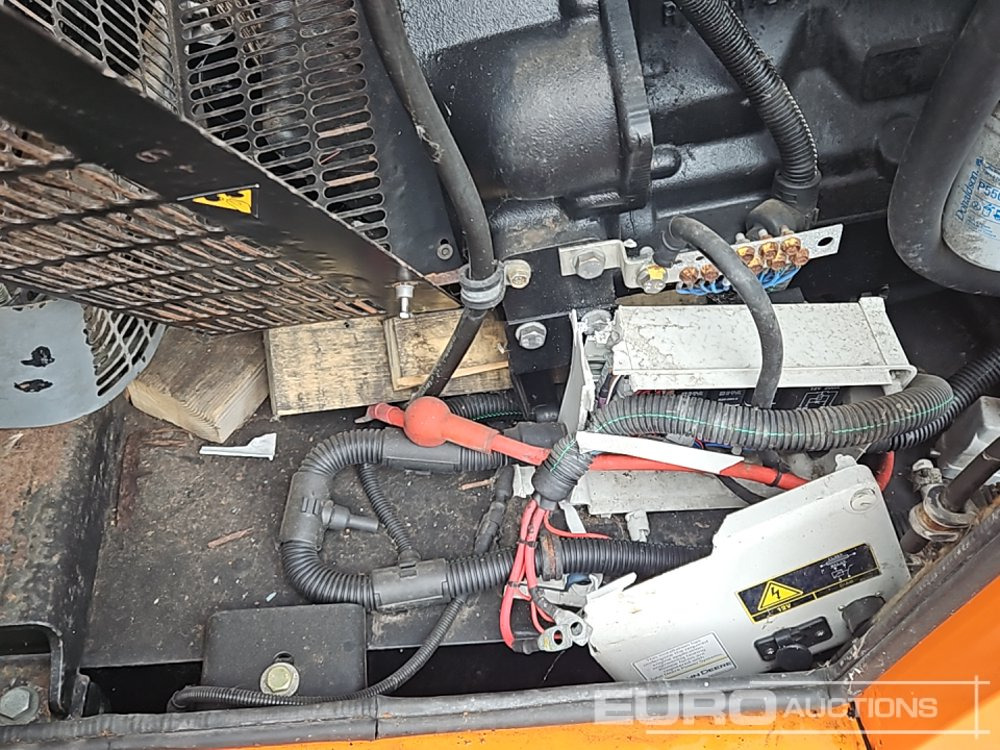 Groupe électrogène 2016 SDMO R110C3: photos 23