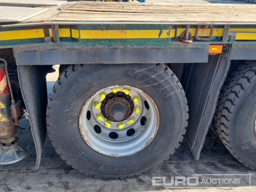 Camion plateau pour transport de équipements lourds 2016 Scania P370: photos 13
