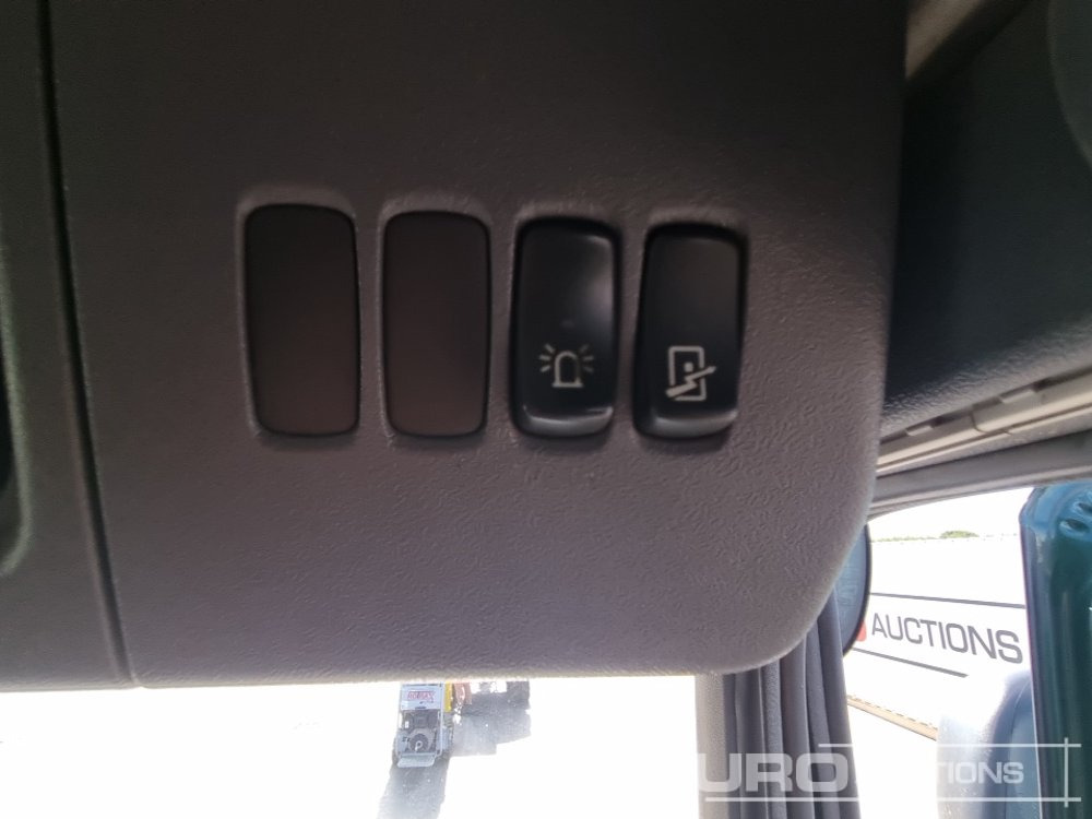 Camion plateau pour transport de équipements lourds 2016 Scania P370: photos 48