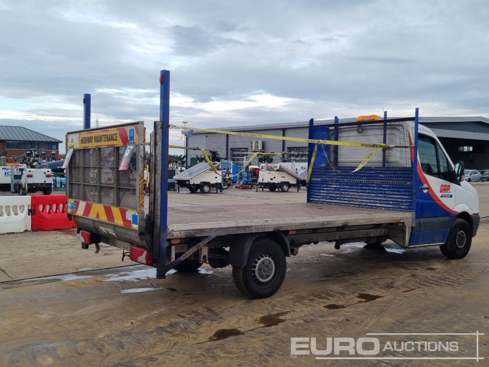 2016 Volkswagen Crafter CR35 - Utilitaire plateau: photos 5 2016 Volkswagen Crafter CR35 - Utilitaire plateau: photos 5