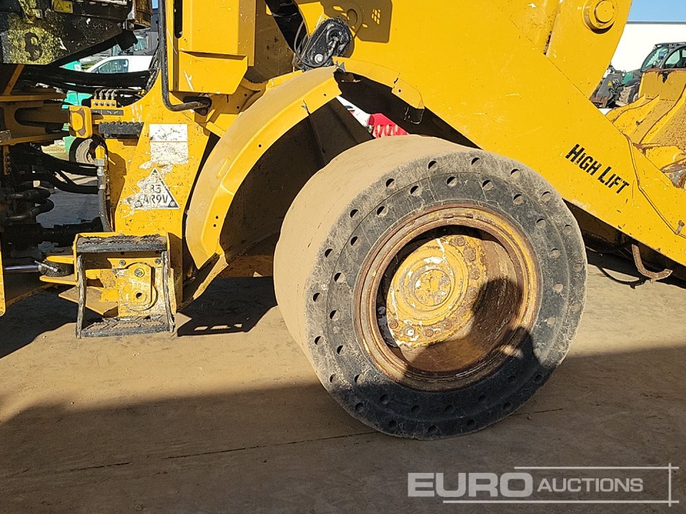 Chargeuse sur pneus 2017 CAT 938M: photos 12