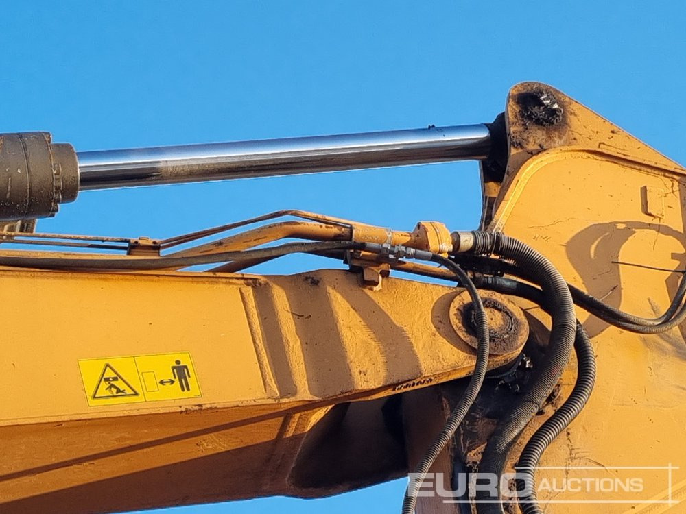 Pelle sur chenille 2017 Case CX300D: photos 22