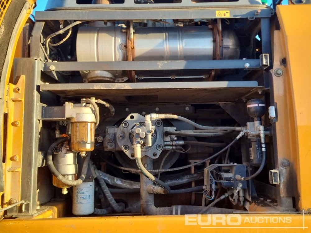 Pelle sur chenille 2017 Case CX300D: photos 41