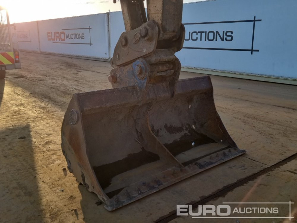 Pelle sur chenille 2017 Case CX300D: photos 33