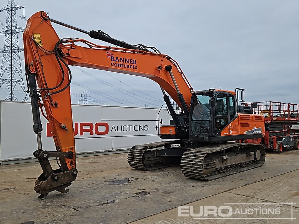 2017 Doosan DX300LC-5 - Pelle sur chenille: photos 1 2017 Doosan DX300LC-5 - Pelle sur chenille: photos 1