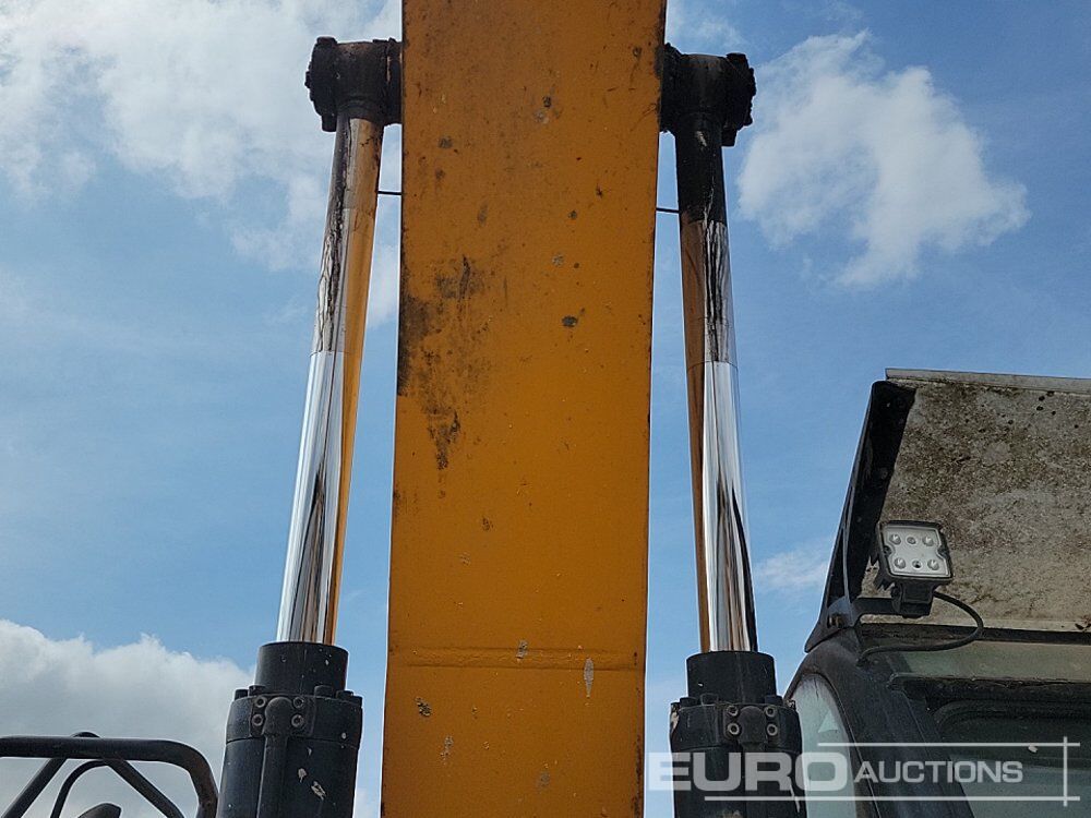 Pelle sur chenille 2017 JCB JS220LC 4F: photos 22 Pelle sur chenille 2017 JCB JS220LC 4F: photos 22