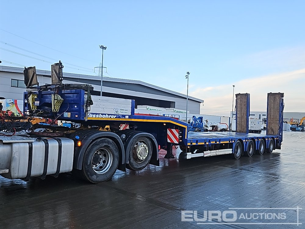 2017 Kassbohrer 4 Axle Extendable Stepframe Low Loader Trailer, 1 Rear Stear Axle, Out Riggers, Hydraulic Fliptoe Ramps - Semi-remorque surbaissé: photos 1 2017 Kassbohrer 4 Axle Extendable Stepframe Low Loader Trailer, 1 Rear Stear Axle, Out Riggers, Hydraulic Fliptoe Ramps - Semi-remorque surbaissé: photos 1