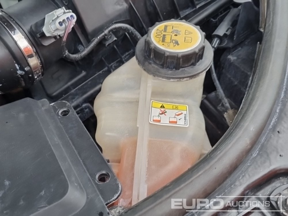 SUV 2017 Range Rover Sport: photos 17