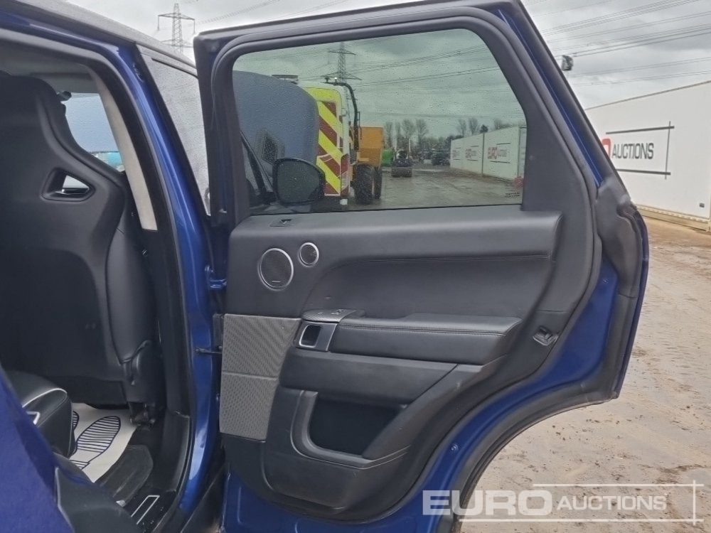 SUV 2017 Range Rover Sport: photos 24