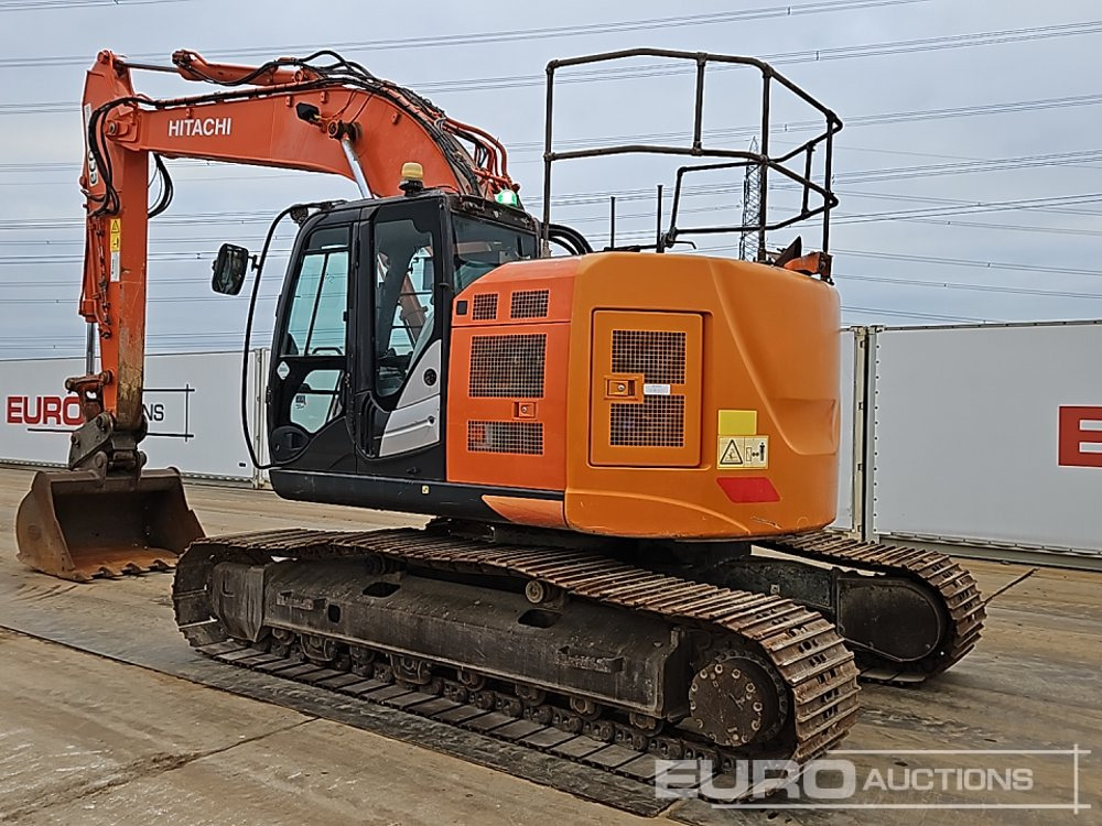 2018 Hitachi ZX225USLC-6 - Pelle sur chenille: photos 3 2018 Hitachi ZX225USLC-6 - Pelle sur chenille: photos 3