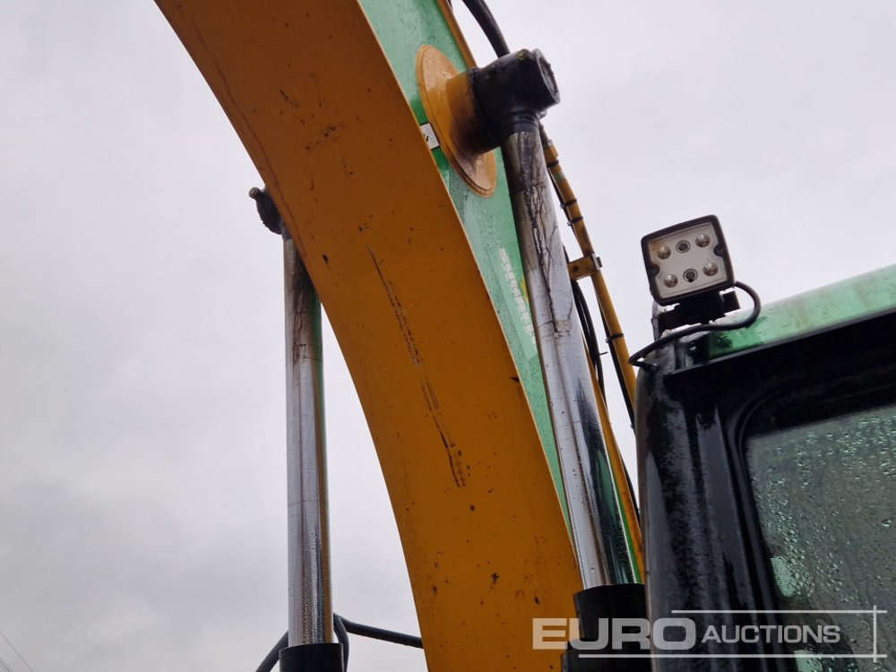 Pelle sur chenille 2018 JCB JS131LC: photos 25
