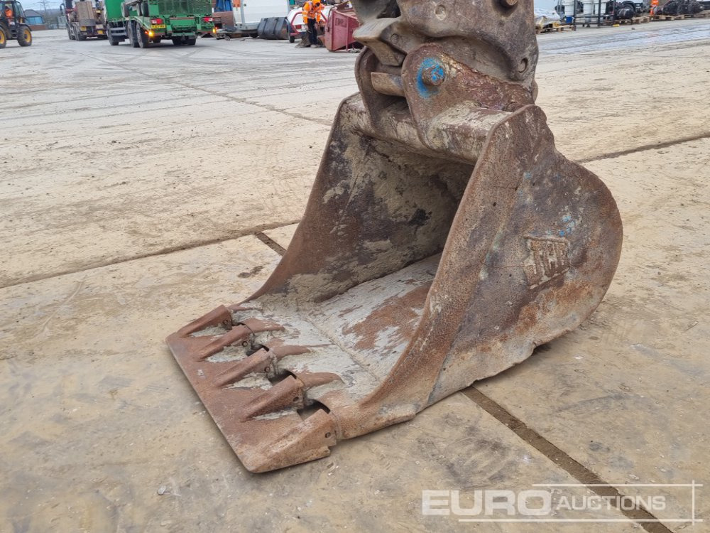 Pelle sur chenille 2018 JCB JS131LC: photos 25