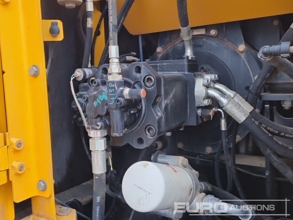 Pelle sur chenille 2018 JCB JS131LC: photos 37