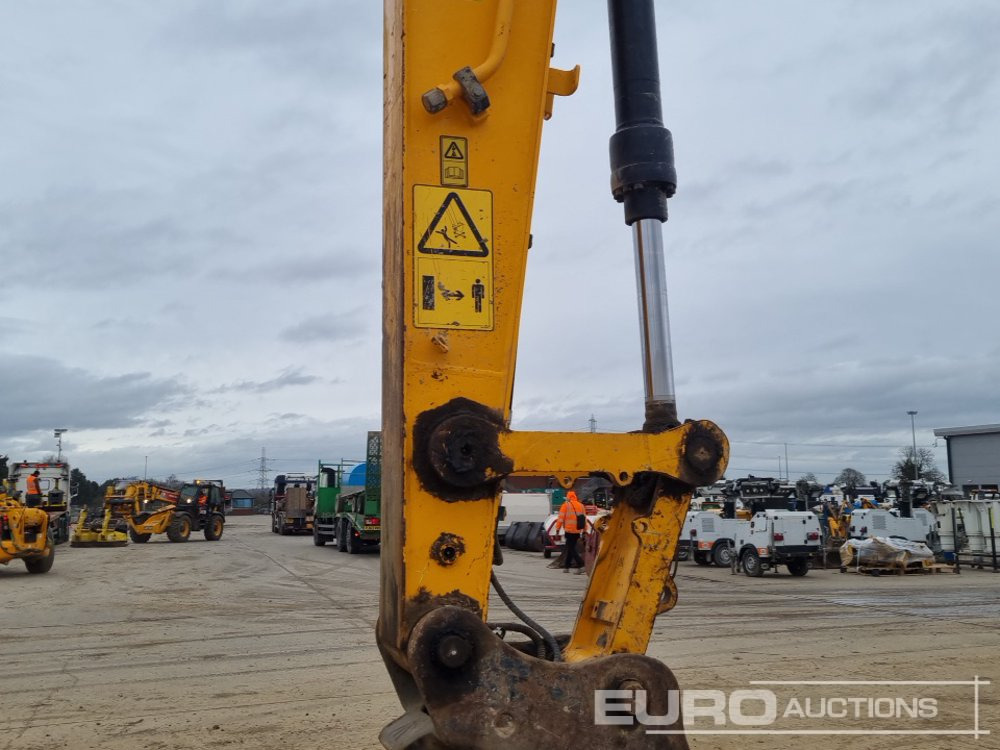 Pelle sur chenille 2018 JCB JS131LC: photos 24