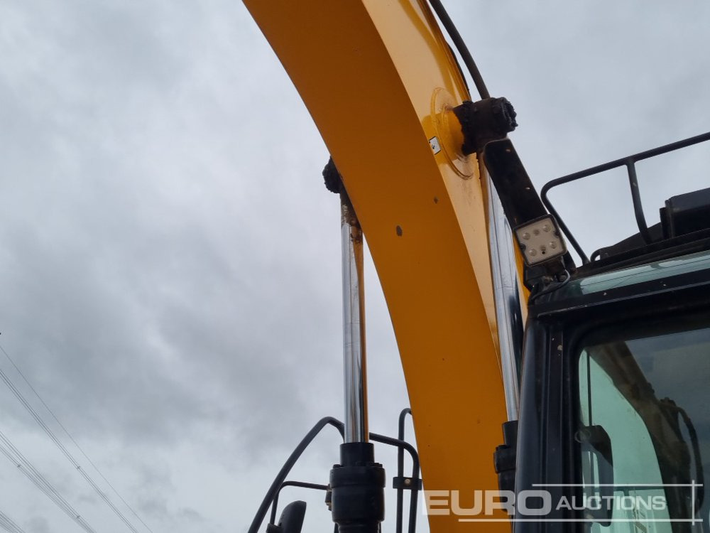 Pelle sur chenille 2018 JCB JS131LC: photos 17