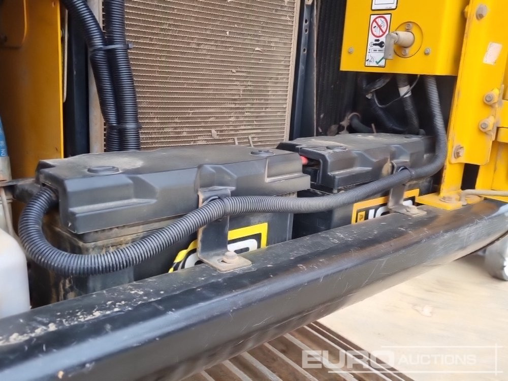 Pelle sur chenille 2018 JCB JS131LC: photos 39