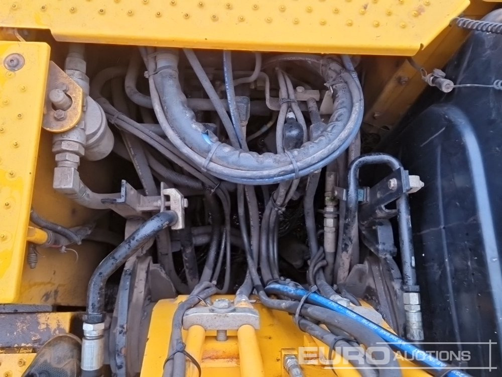 Pelle sur chenille 2018 JCB JS131LC: photos 26