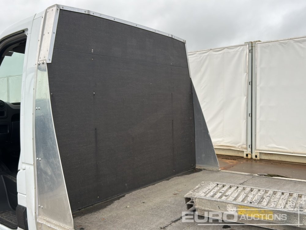 Utilitaire plateau 2018 Renault Master: photos 23