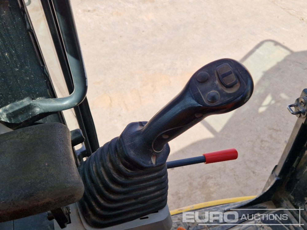 Mini pelle 2019 Komatsu PC80MR-5: photos 47