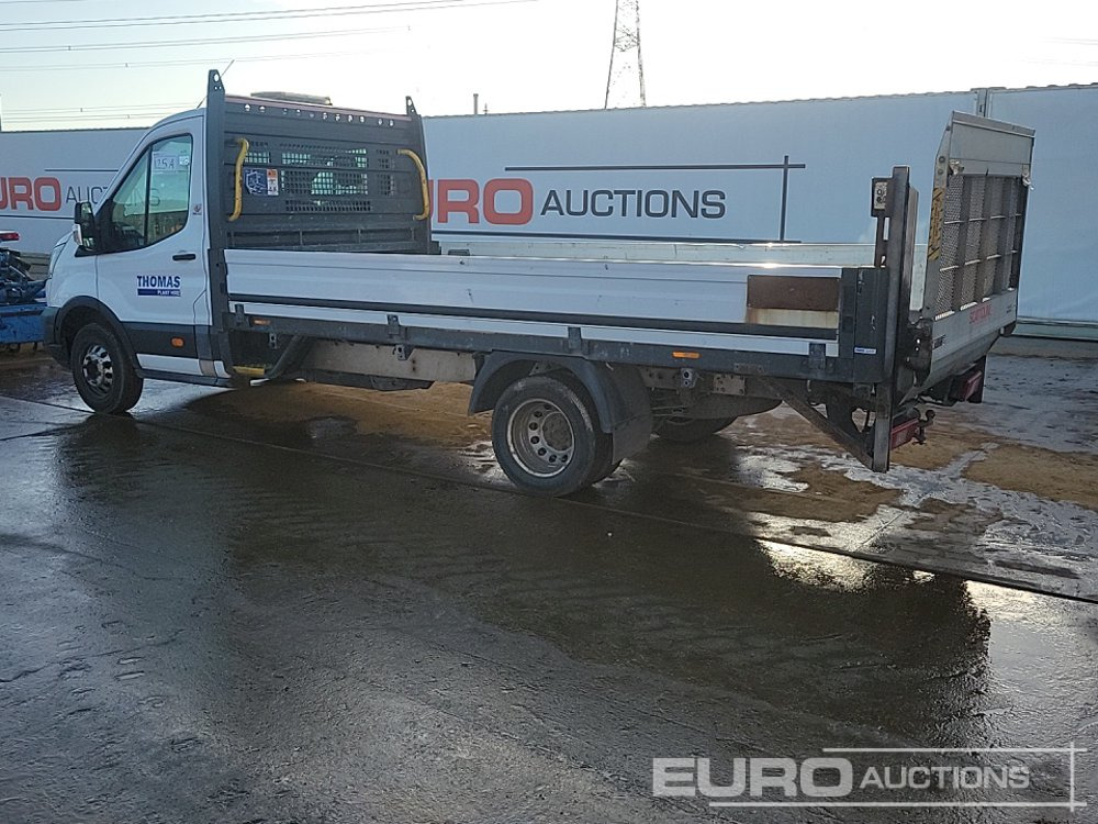 2020 Ford Transit 350 - Utilitaire plateau: photos 3 2020 Ford Transit 350 - Utilitaire plateau: photos 3