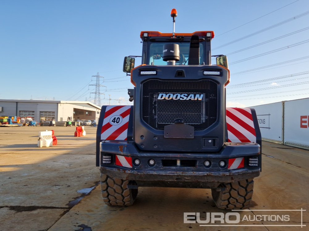 2021 Doosan DL220-7 - Chargeuse sur pneus: photos 4 2021 Doosan DL220-7 - Chargeuse sur pneus: photos 4