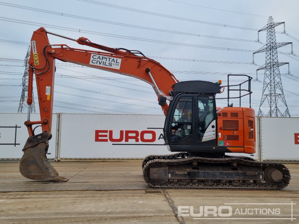 2021 Hitachi ZX225USLC-6 - Pelle sur chenille: photos 2 2021 Hitachi ZX225USLC-6 - Pelle sur chenille: photos 2