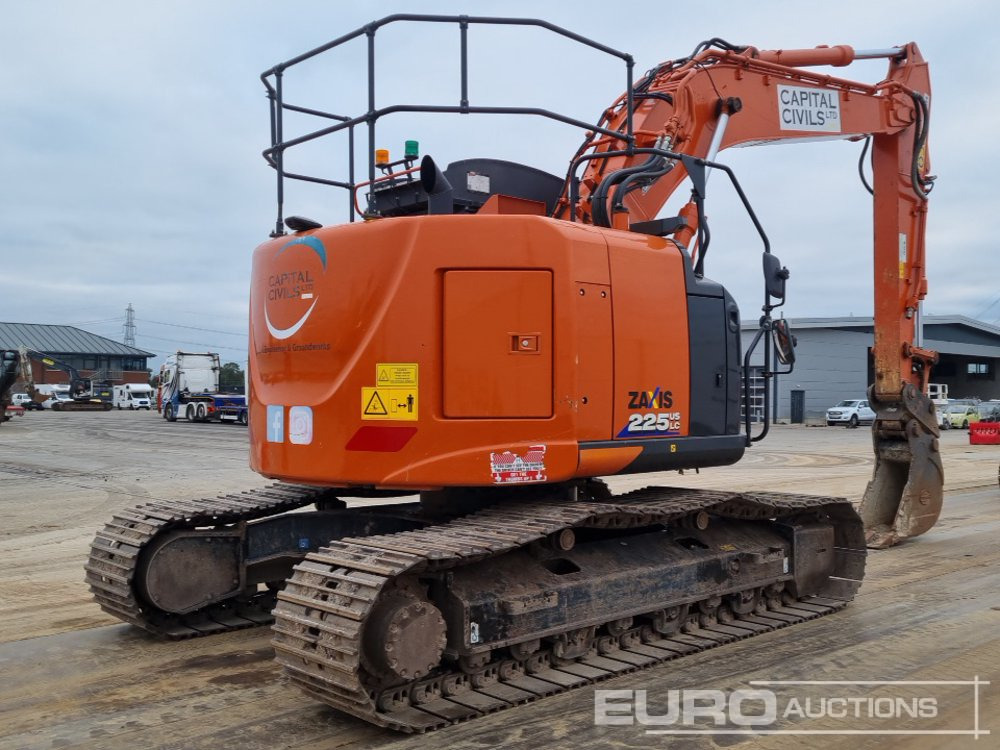 2021 Hitachi ZX225USLC-6 - Pelle sur chenille: photos 5 2021 Hitachi ZX225USLC-6 - Pelle sur chenille: photos 5