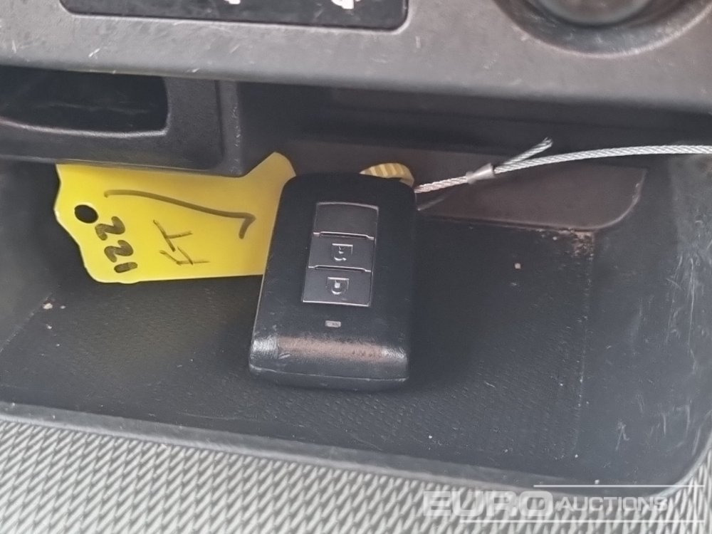 Pick-up 2021 Mitsubishi L200 Barbarian: photos 42