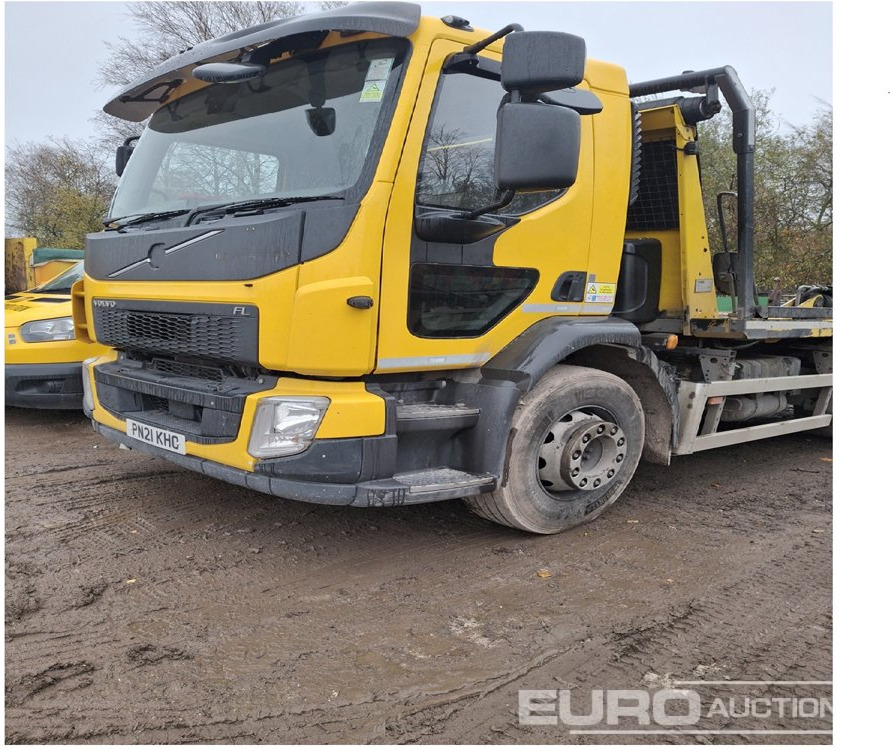 2021 Volvo 4X2 - Camion multibenne: photos 1 2021 Volvo 4X2 - Camion multibenne: photos 1