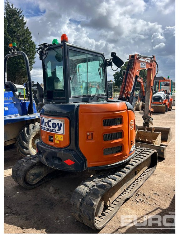 2022 Hitachi ZX48U-6 CLR - Mini pelle: photos 3 2022 Hitachi ZX48U-6 CLR - Mini pelle: photos 3