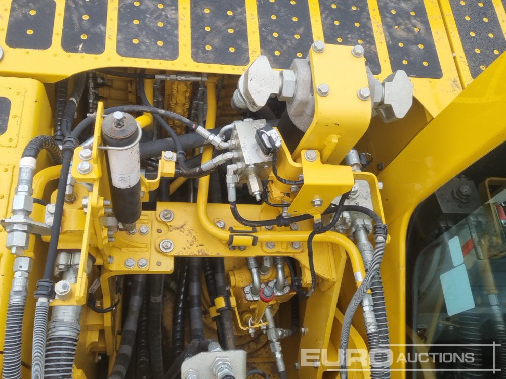 Pelle sur chenille 2022 Komatsu PC210LC-11: photos 28