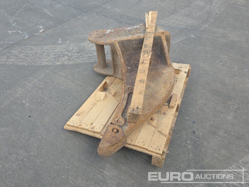 20T Ripper Tooth, 80mm Pin Size - Godet: photos 2 20T Ripper Tooth, 80mm Pin Size - Godet: photos 2