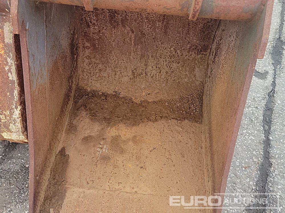 Godet 24", 24" Digging Bucket 50mm Pin to suit 6-8 Ton Excavator: photos 16 Godet 24", 24" Digging Bucket 50mm Pin to suit 6-8 Ton Excavator: photos 16