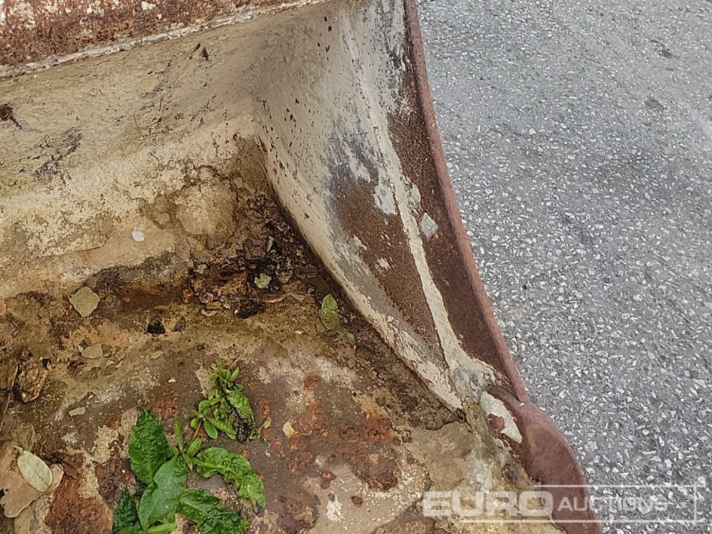 Godet 24", 24" Digging Bucket 50mm Pin to suit 6-8 Ton Excavator: photos 9 Godet 24", 24" Digging Bucket 50mm Pin to suit 6-8 Ton Excavator: photos 9