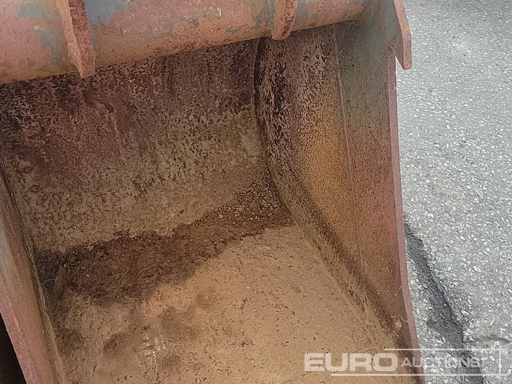 Godet 24", 24" Digging Bucket 50mm Pin to suit 6-8 Ton Excavator: photos 14 Godet 24", 24" Digging Bucket 50mm Pin to suit 6-8 Ton Excavator: photos 14