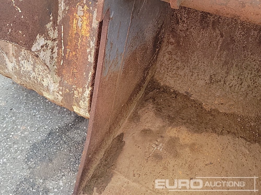 Godet 24", 24" Digging Bucket 50mm Pin to suit 6-8 Ton Excavator: photos 15 Godet 24", 24" Digging Bucket 50mm Pin to suit 6-8 Ton Excavator: photos 15