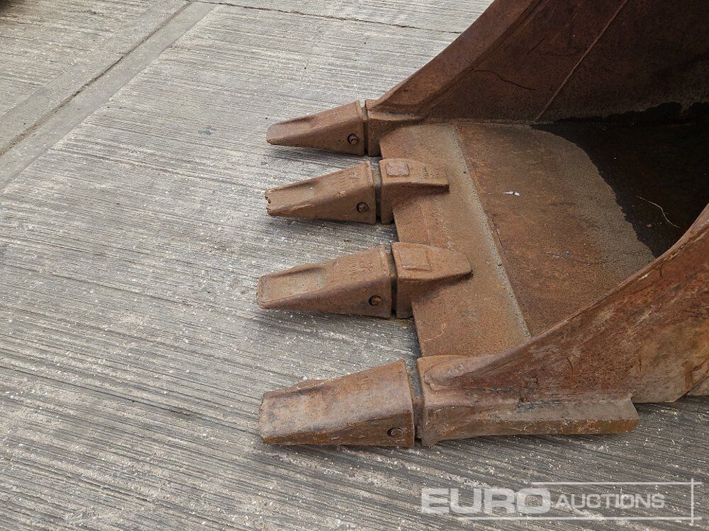 Godet 36" Digging Bucket: photos 11 Godet 36" Digging Bucket: photos 11
