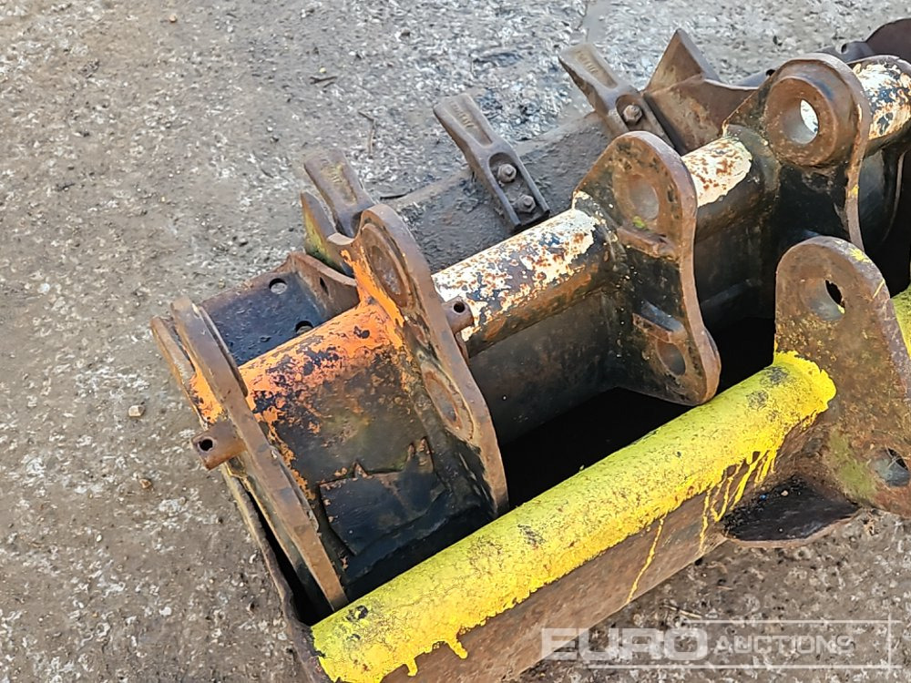 Godet 36" Ditching, 18", 12", 6" Digging Bucket 30mm Pin to suit Mini Excavator: photos 12