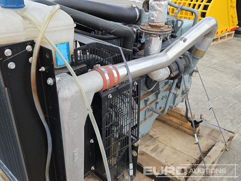 Moteur 4 Cylinder Engine: photos 10