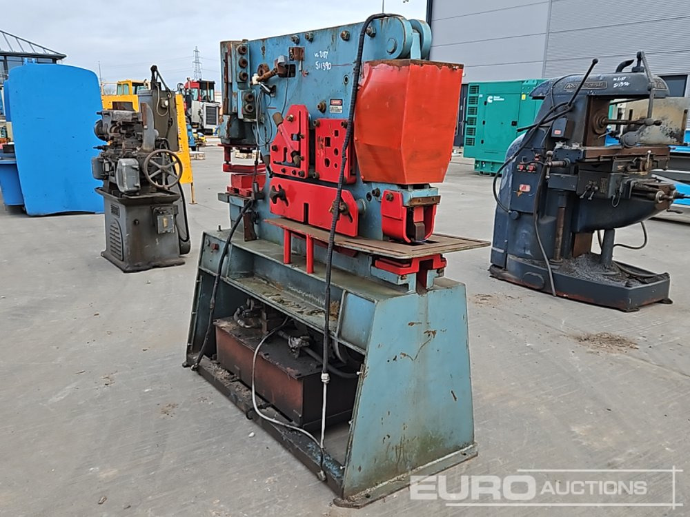 415Volt Hydraulic Universal Steelworker Machine - Matériel de chantier: photos 3 415Volt Hydraulic Universal Steelworker Machine - Matériel de chantier: photos 3