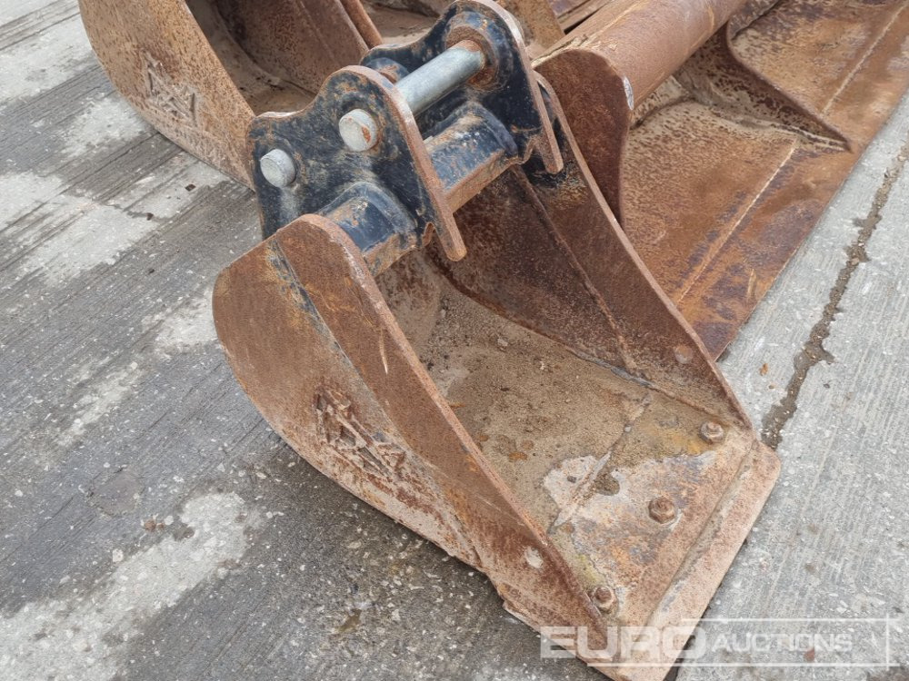 Godet 48" Ditching, 18", 12", 12", 10" Digging Bucket 30-40mm Pin to suit Mini Excavator: photos 12